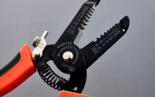 Инструмент — Инструмент для снятия изоляции — фото