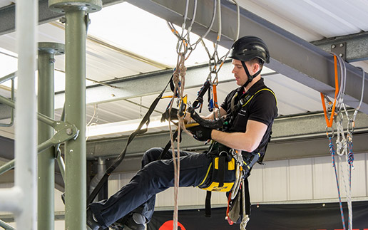 Инструмент — Средства безопасности при работе на высоте — фото